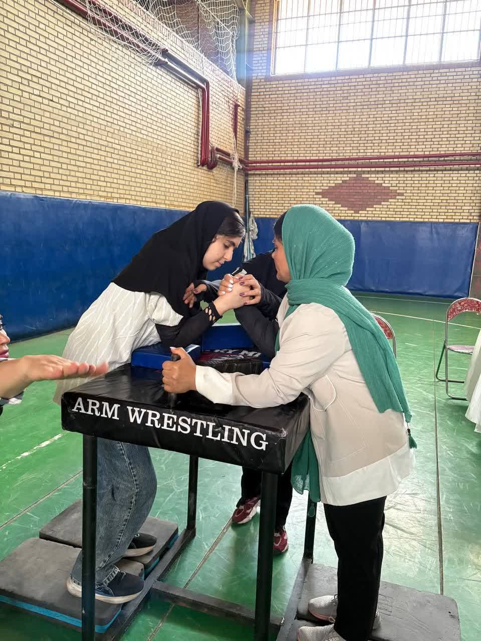 برگزاری مسابقات مچ اندازی بانوان و آقایان در ادامه اولین دوره المپیاد ورزش روستایی ملارد