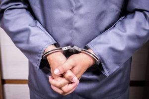 مردی در ملارد به اتهام قتل پدر و مادرش دستگیر شد