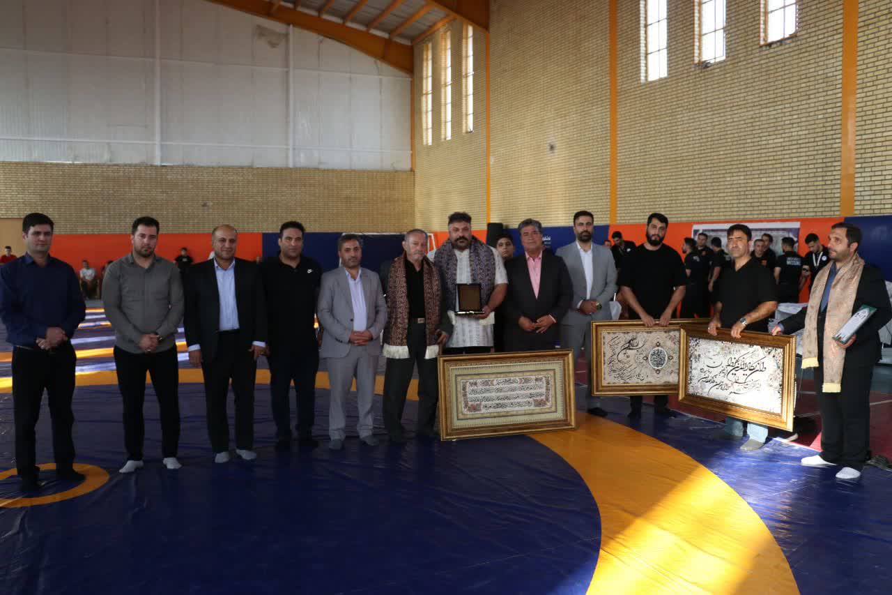 نخستین المپیاد ورزشی روستایی صفادشت با حضور ۲۷۰ کشتی‌گیر نونهال برگزار شد