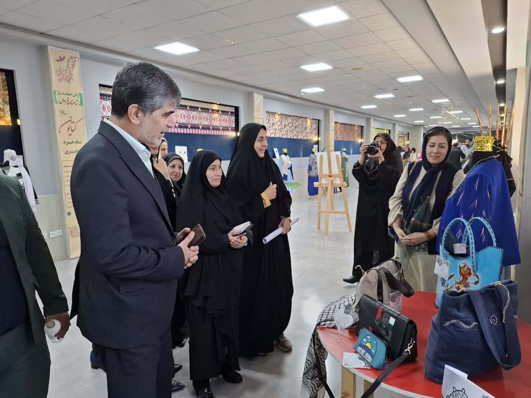 دومین جشنواره مد و لباس ایرانی و اسلامی در شهرستان ملارد افتتاح شد