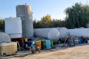 کشف ۲۵ هزار لیتر نفت سفید قاچاق در ملارد ویلای جنوبی