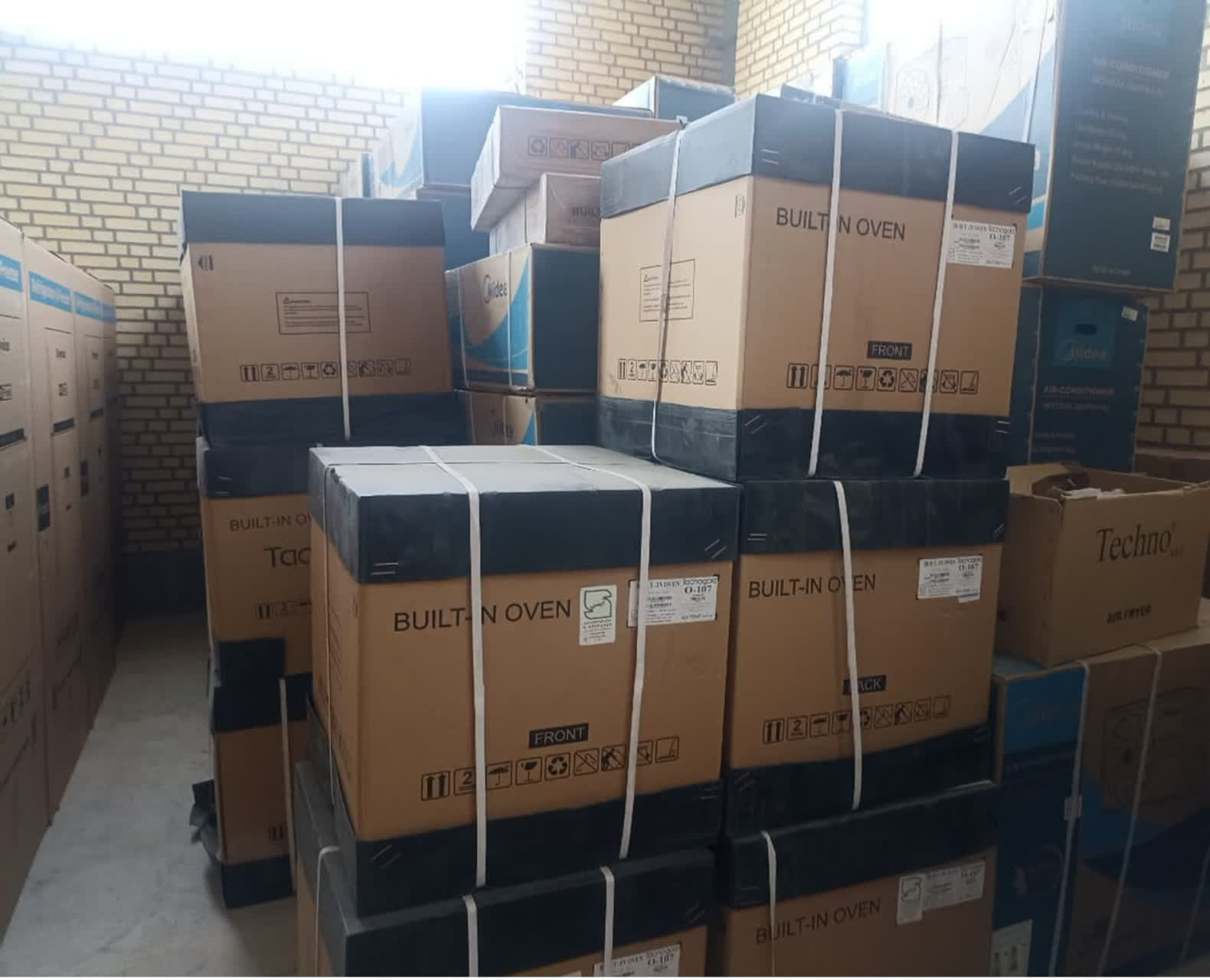 شناسائی انبار حاوی کولرهای گازی قاچاق میلیاردی در صفادشت