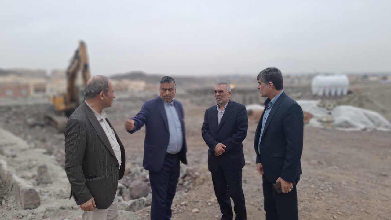 بازدید معاون هماهنگی امور عمرانی استانداری تهران از شهرک امید صفادشت