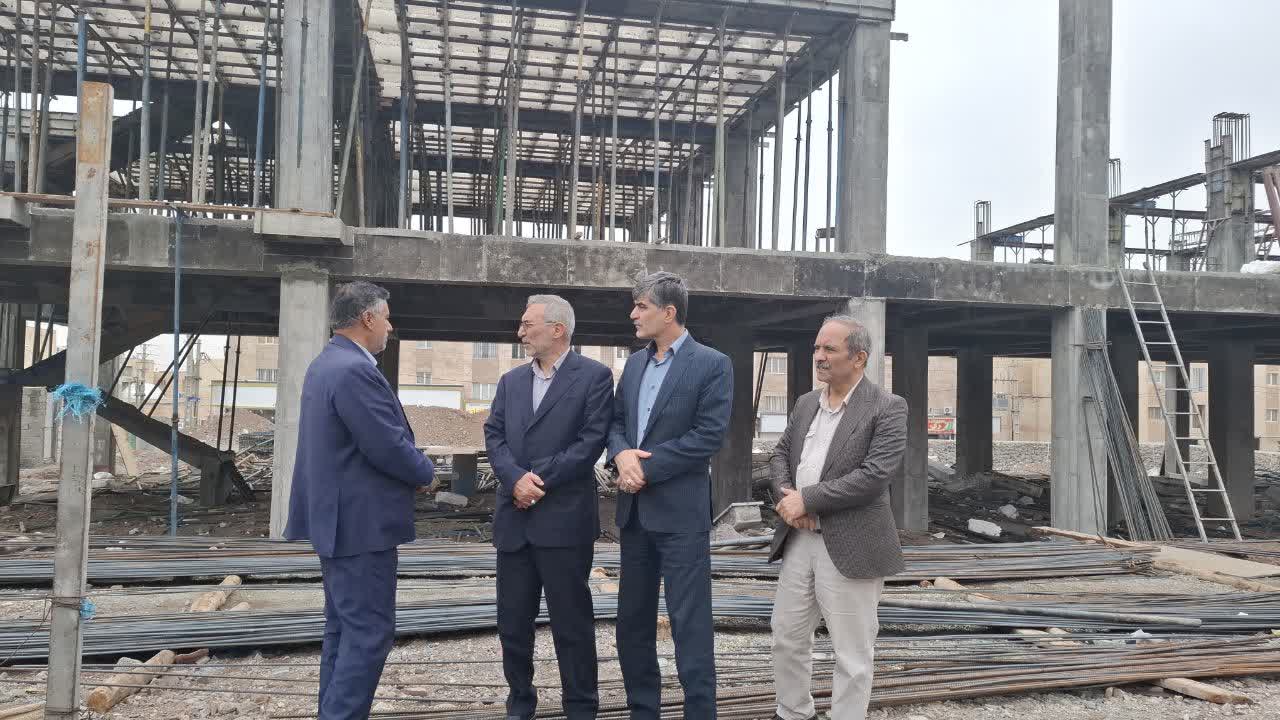 بازدید معاون هماهنگی امور عمرانی استانداری تهران از شهرک امید صفادشت