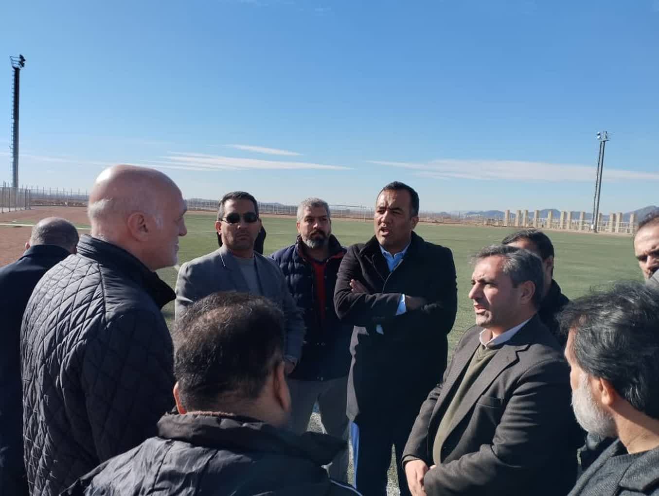 بازدید مدیرکل ورزش و جوانان تهران از ورزشگاه شهید سلیمانی ملارد برای تکمیل فاز دوم و رفع نواقص
