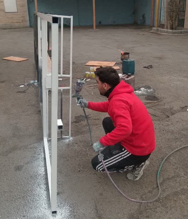 رنگ آمیزی سازه دیوار نگاره بزرگ شهر ملارد