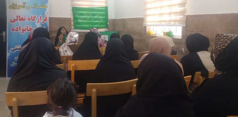 کارگاه ترنم بهشتی با عنوان «تربیت فرزندان» در کتابخانه علم و ادب ملارد