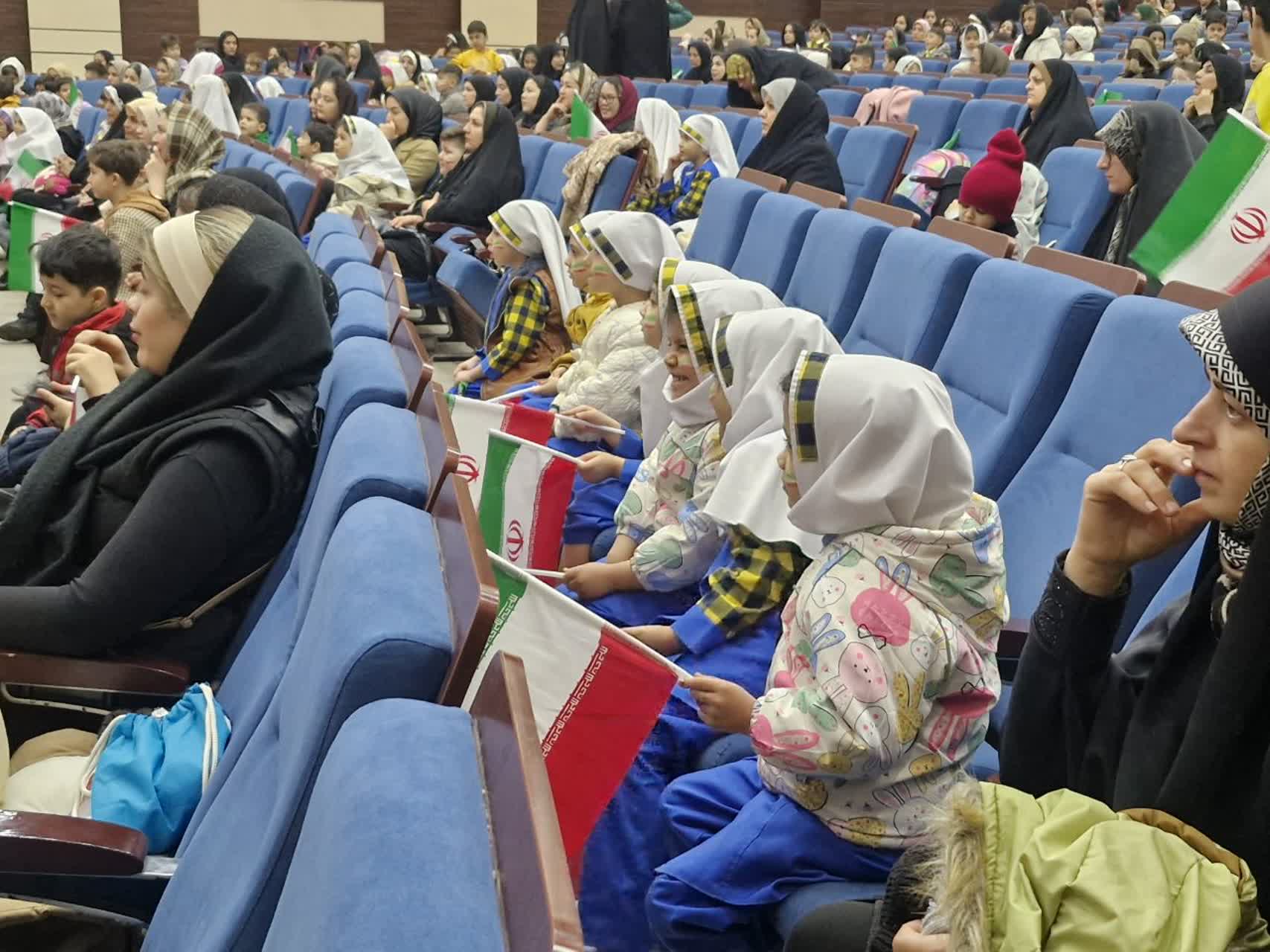 برگزاری جشن فرهنگی و خانوادگی «مادر و کودک» در صفادشت