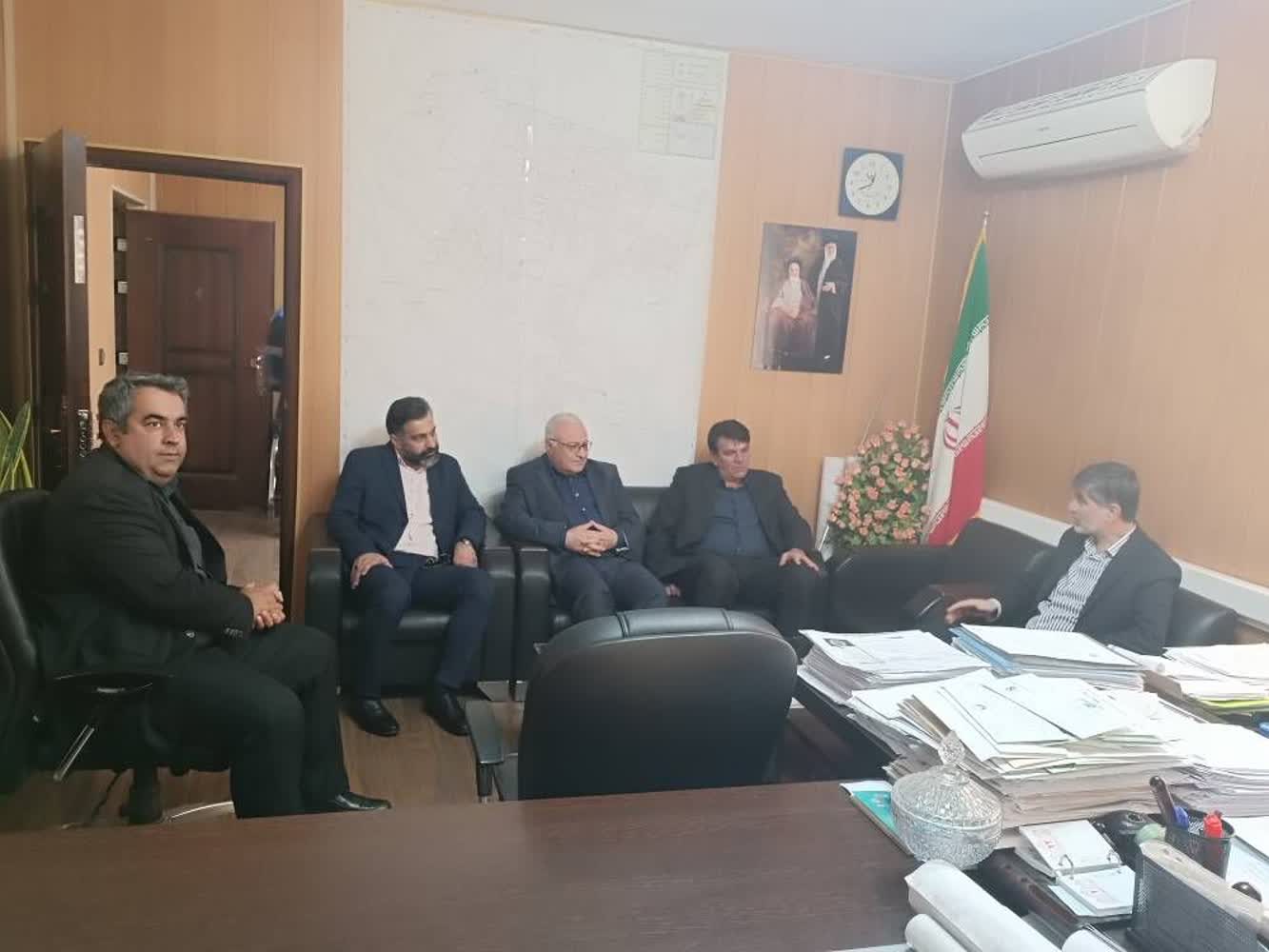بازدید فرماندار ملارد از ادارات خدمات‌رسان در نوروز 1405