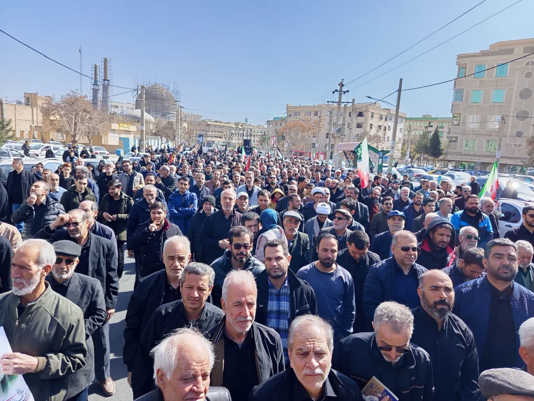 بدرقه‌ باشکوه شهید پوریا کریمی تا آغوش فرشتگان در گلزار شهدای ملارد