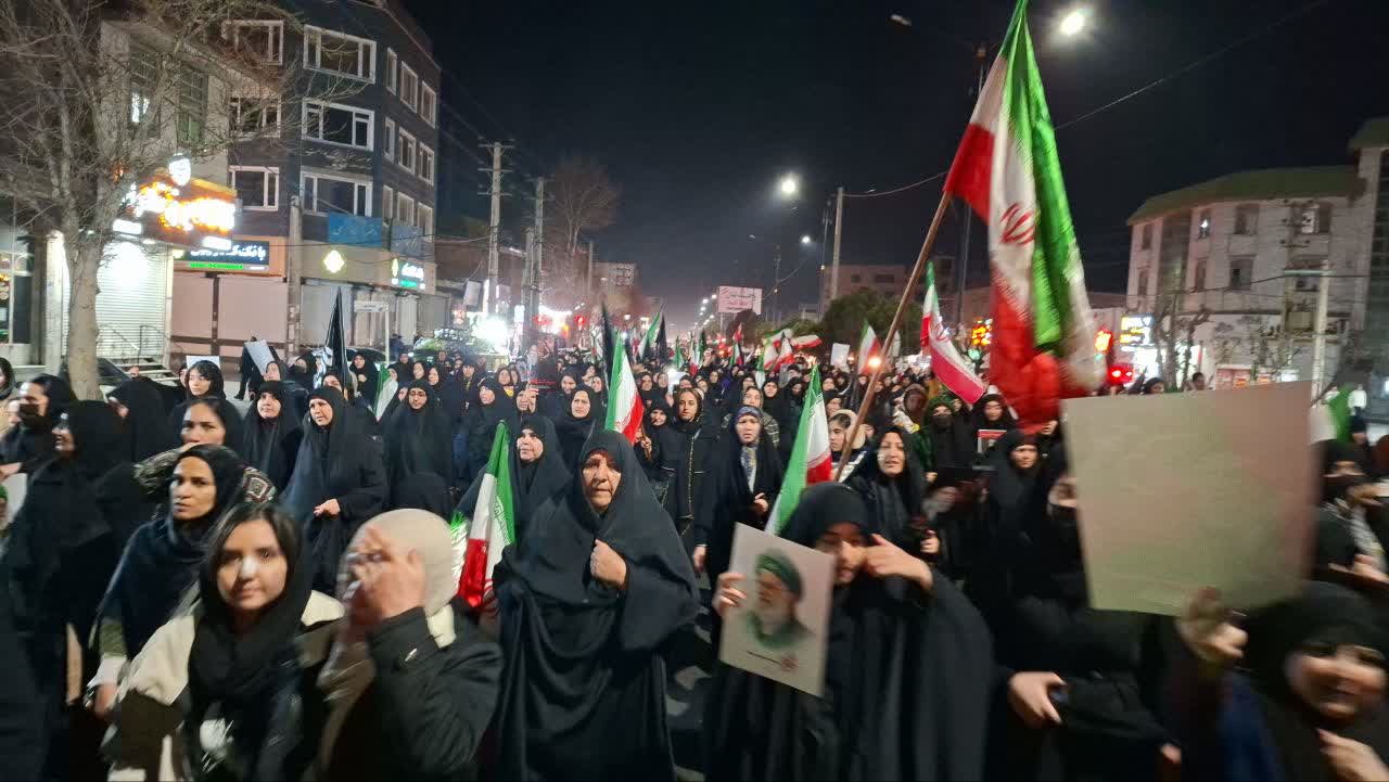 نوای تکبیر و‌ شعارهای دشمن شکن در خیابان های صفادشت طنین انداز شد
