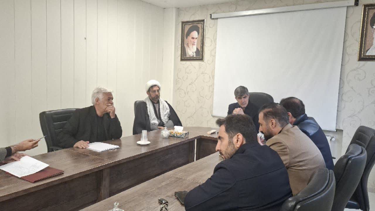 بررسی تعداد شعب اخذ رأی در نشست مشترک اعضای هیات اجرایی و نظارت شهرستان ملارد