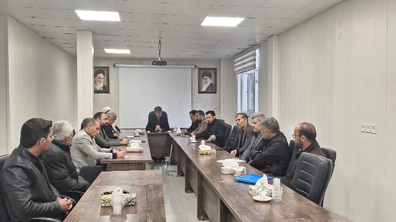 بررسی تعداد شعب اخذ رأی در نشست مشترک اعضای هیات اجرایی و نظارت شهرستان ملارد