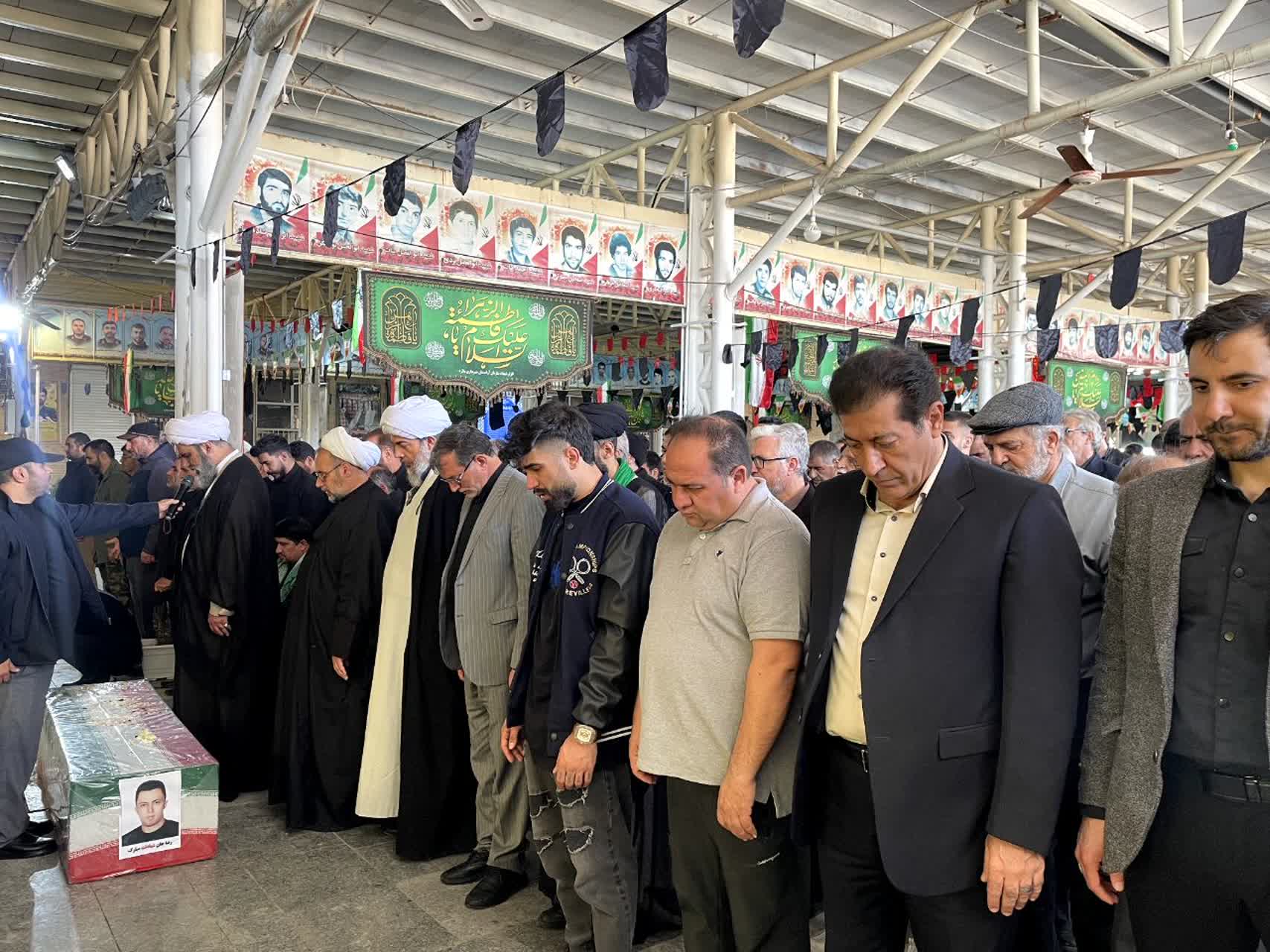 تشییع پیکر شهید مدافع وطن محمدرضا غلامی در ملارد