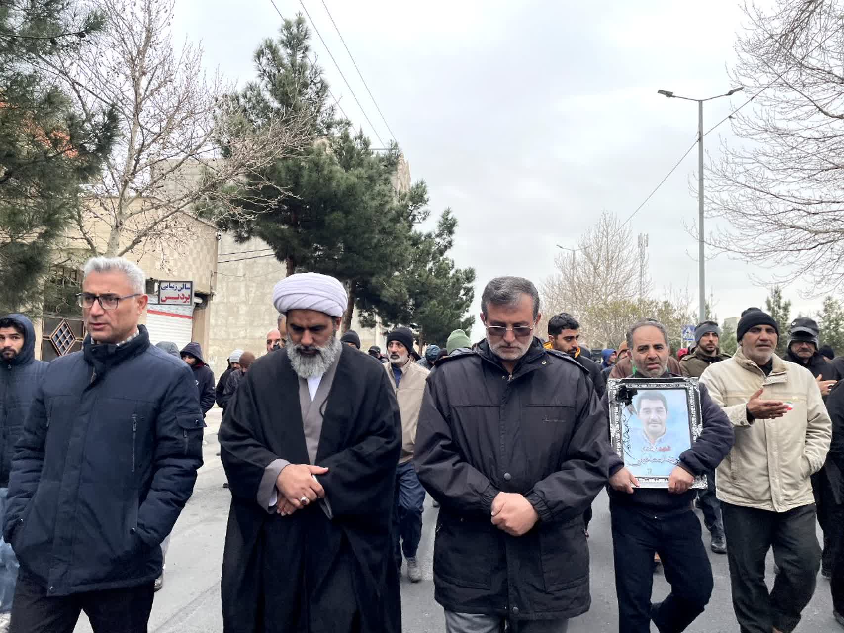 تشییع پیکر مطهر ۳ شهید حملات موشکی در ملارد