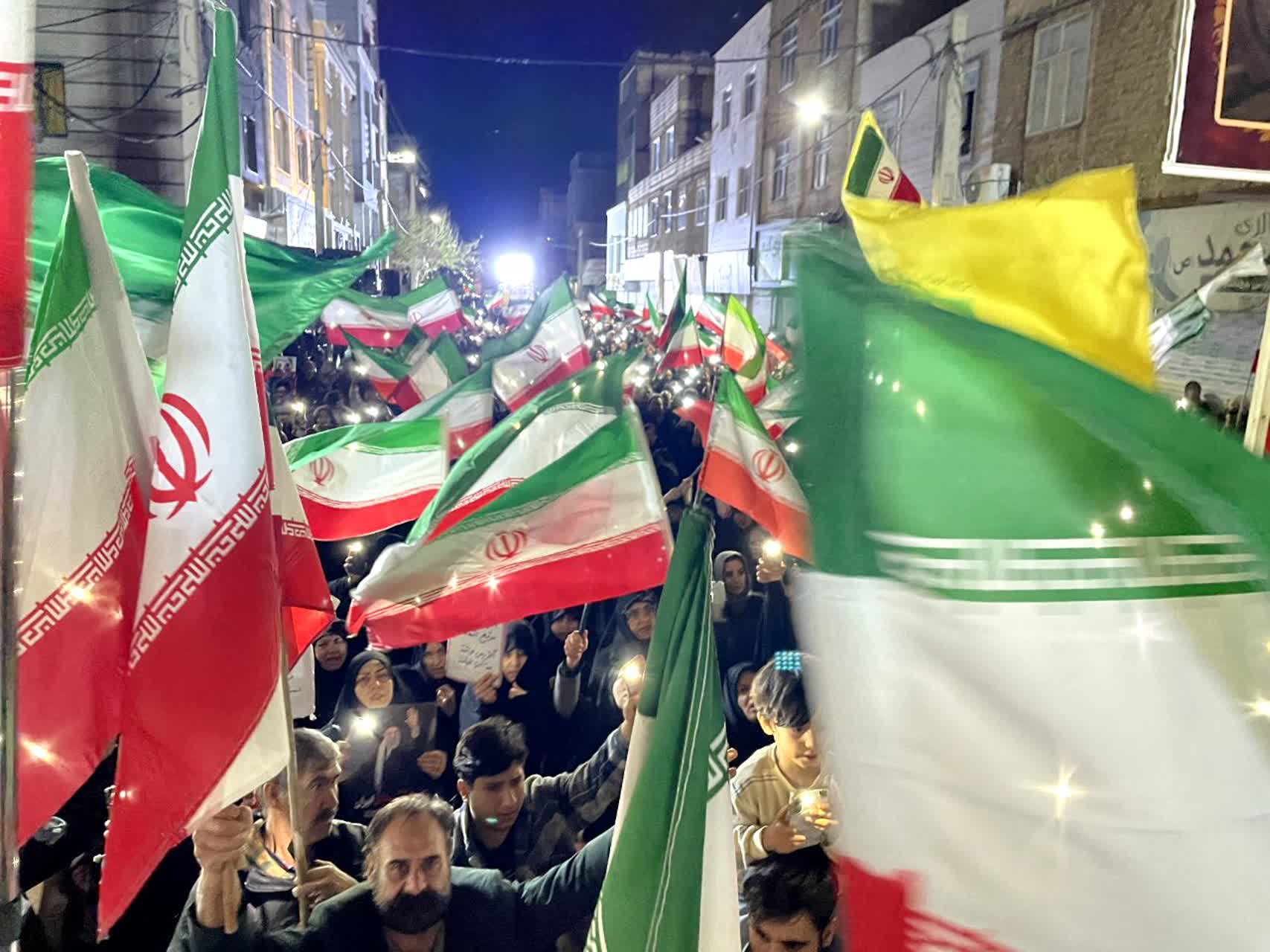 در تجمع حماسی امشب، نوای ای ایران در شهر ملارد پیچید
