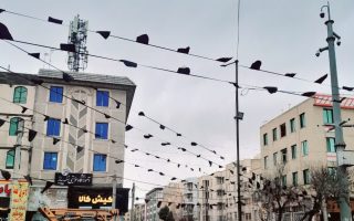 سیمای شهر ملارد سیاه ‌پوش در غم رهبر عظیم‌الشان ایران