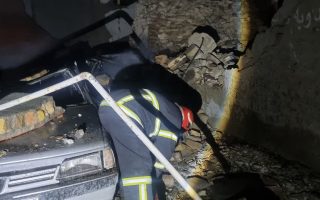 عملیات نجات در بیدگنه توسط آتش نشانان با کمک هلال احمر و تیم سگ‌های نجات