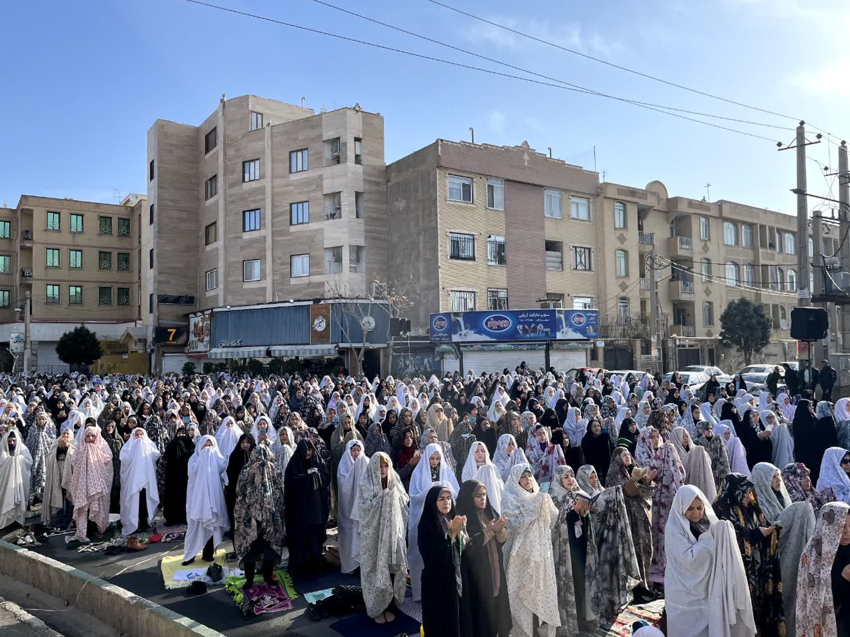 نماز عید سعید فطر در ملارد برگزار شد