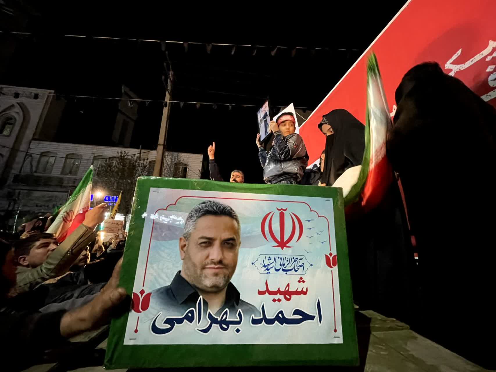 وداع با پیکر شهید احمد بهرامی در پنجمین اجتماع امت حزب الله شهرستان ملارد