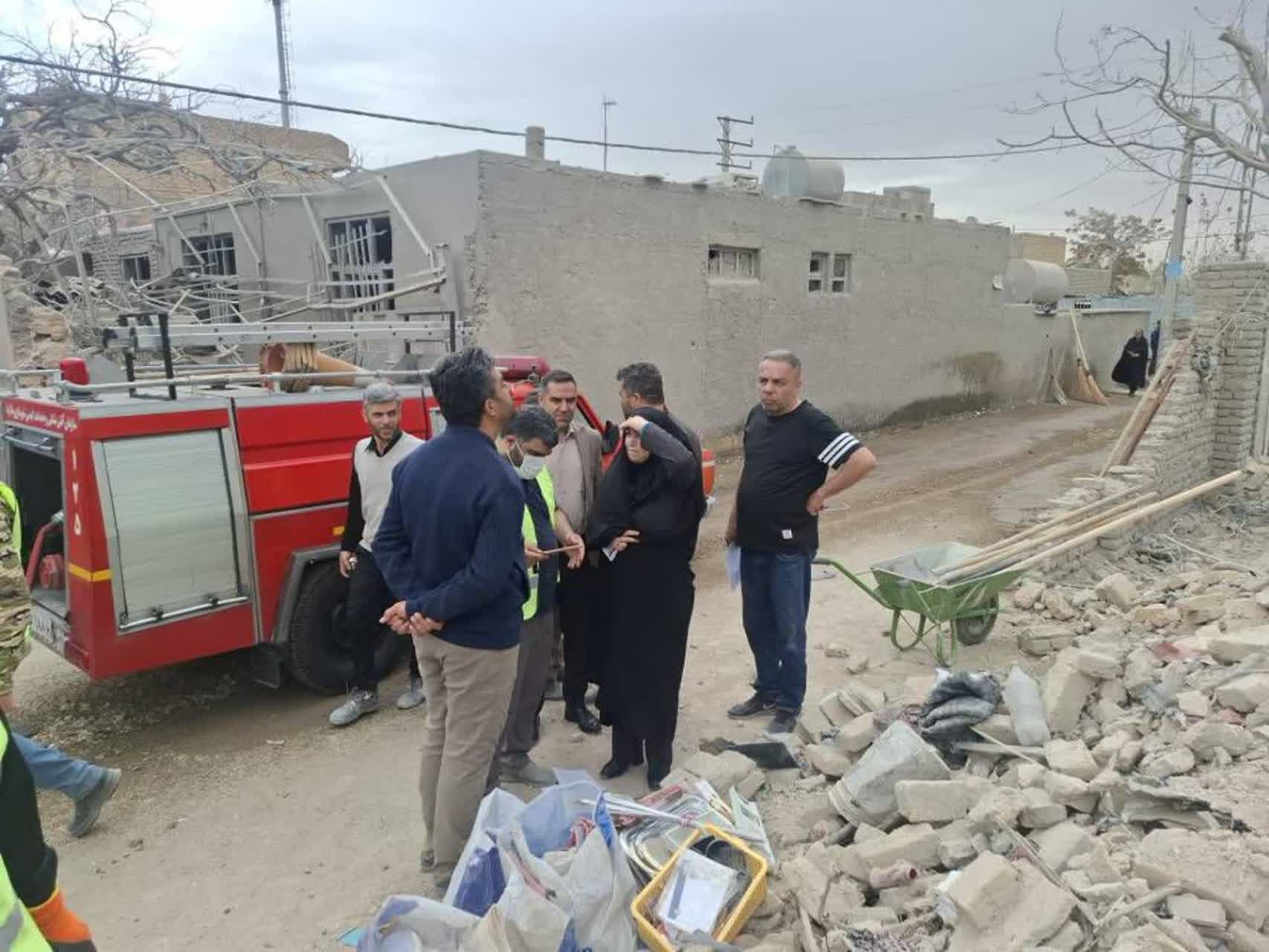 بازدید بخشدار مرکزی از مناطق آسیب دیده روستای بیدگنه