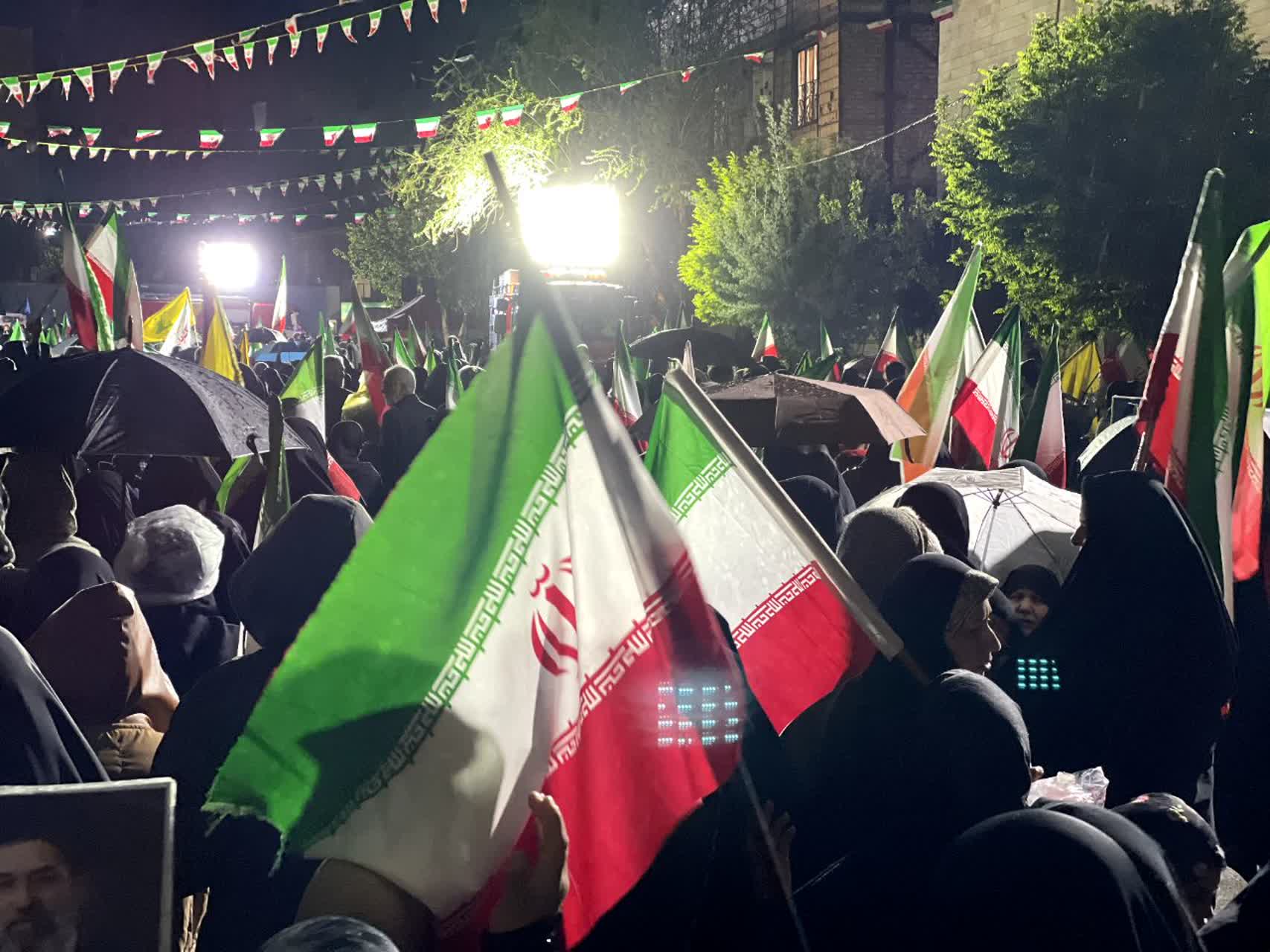 ملارد ؛ شهری که خیابان‌هایش سنگر استقامت شده‌اند
