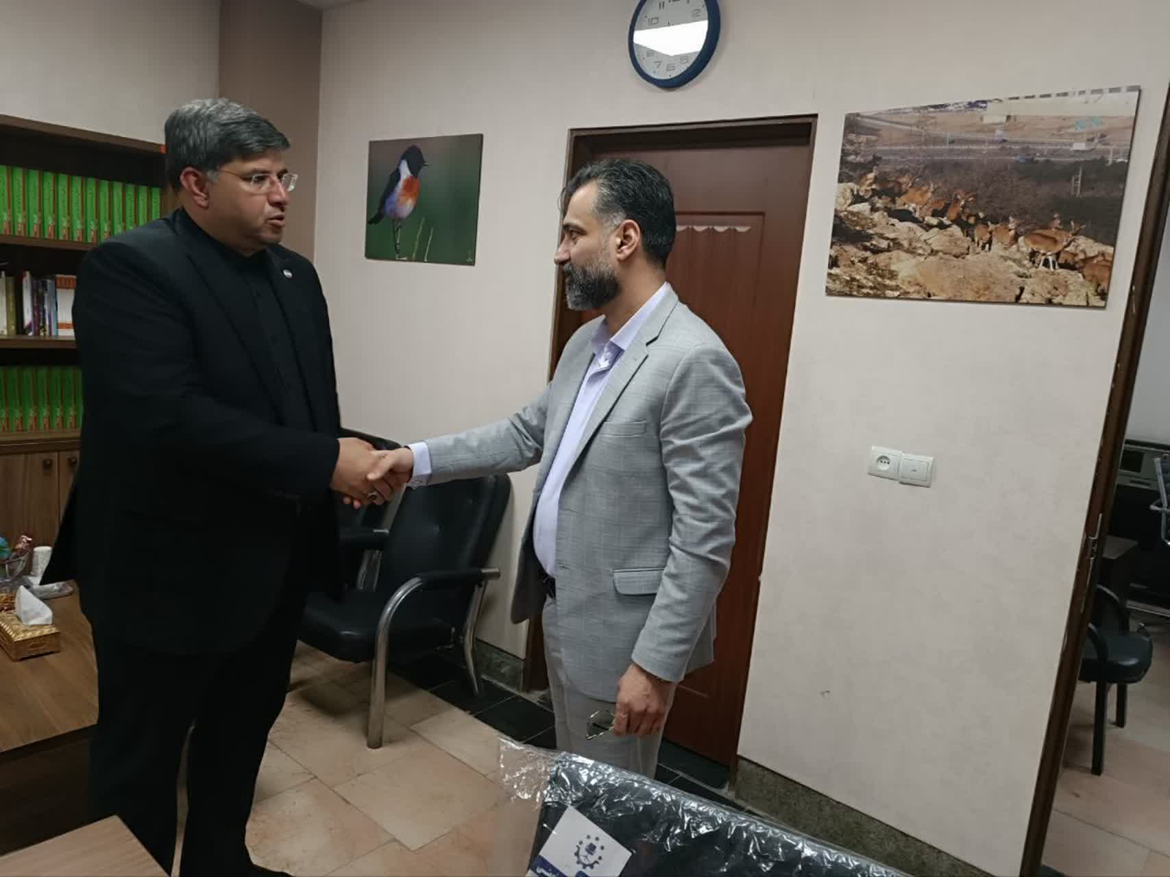 بازدید سرزده بازرسی فرمانداری ملارد از ادارات ورزش و جوانان و محیط زیست