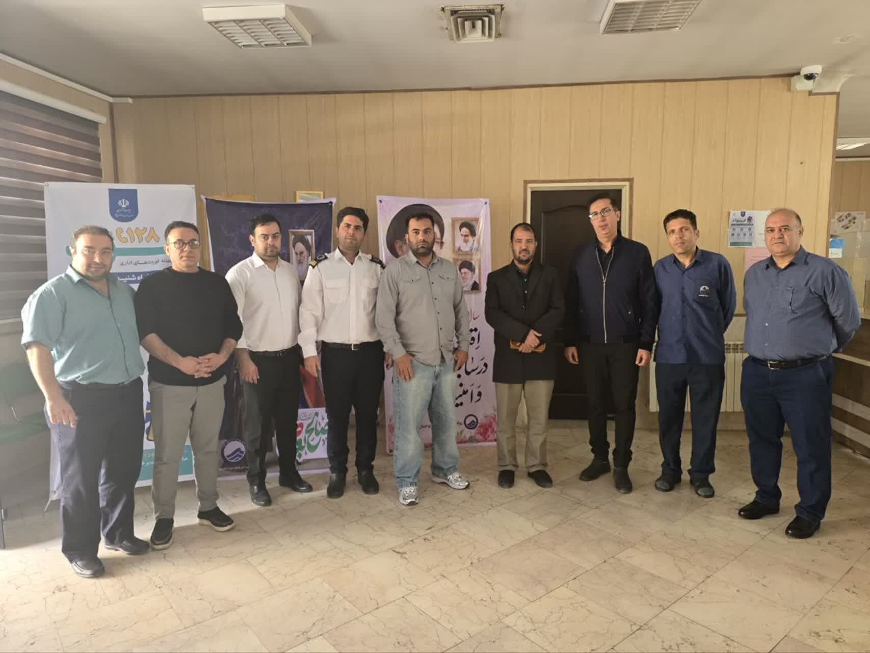 بازدید سرزده رئیس حوزه قضایی صفادشت از ادارات آب و برق این بخش