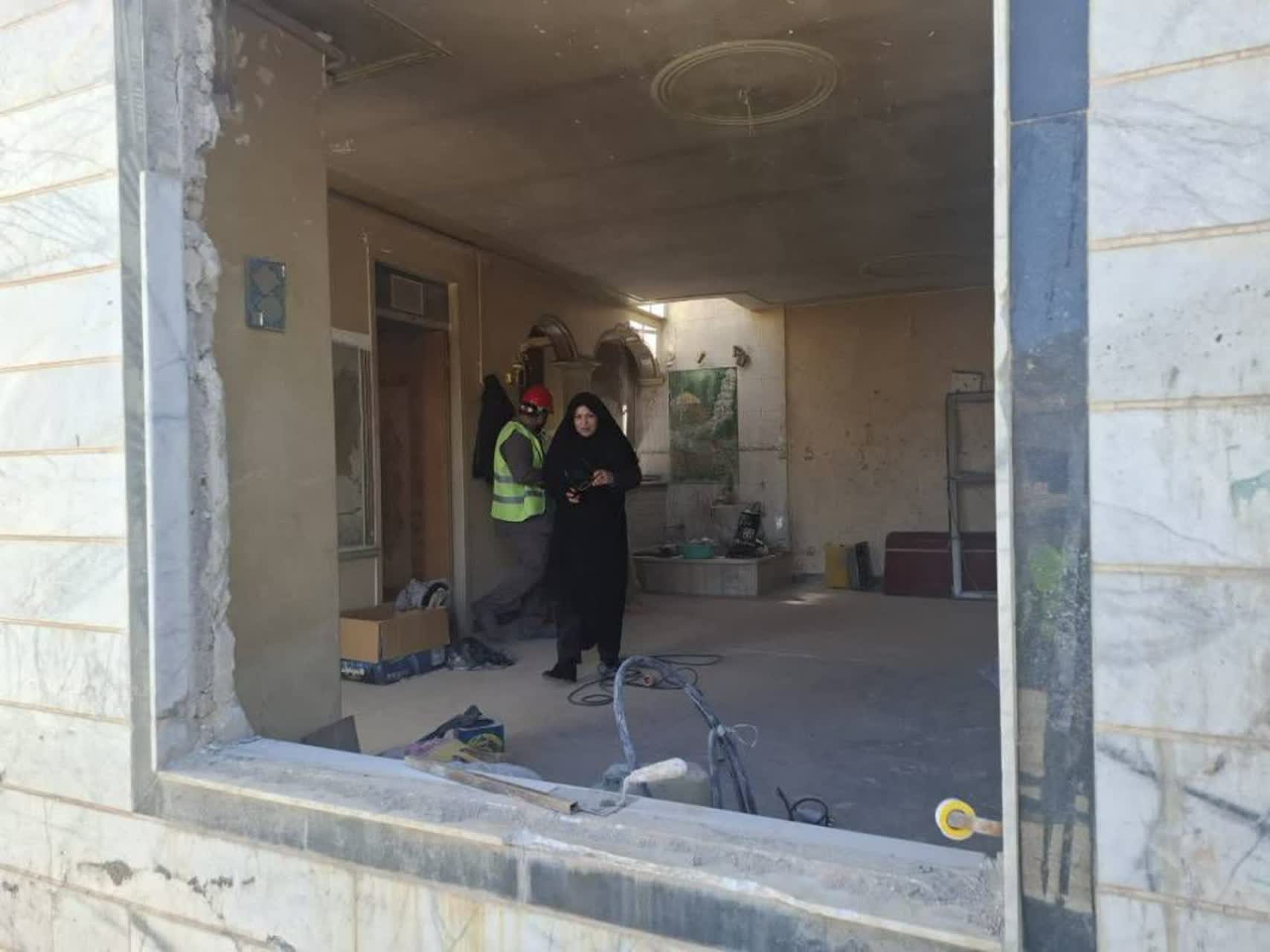 بازدید مجدد بخشدار مرکزی از مناطق آسیب دیده روستای بیدگنه