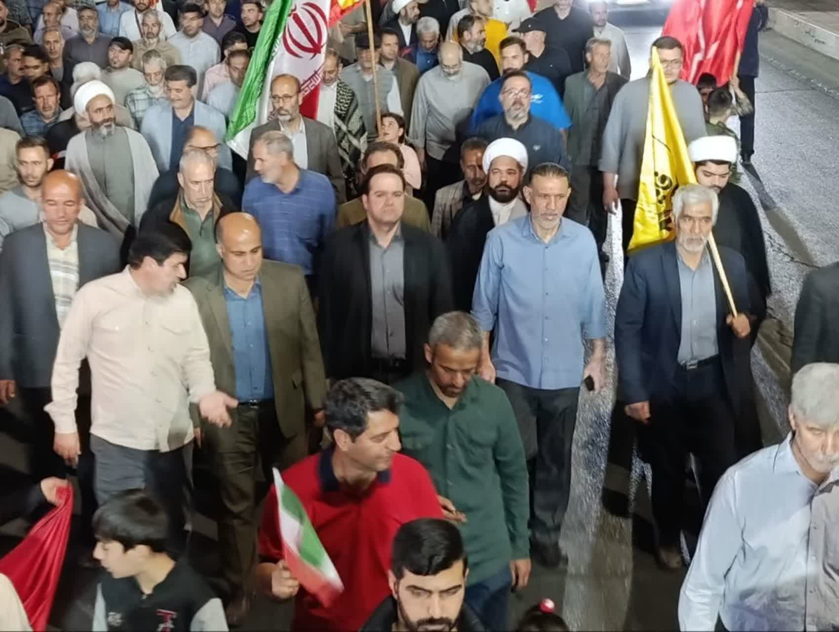 برپایی میز خدمت بخشداری صفادشت در اجتماع مردمی حمایت از جبهه مقاومت