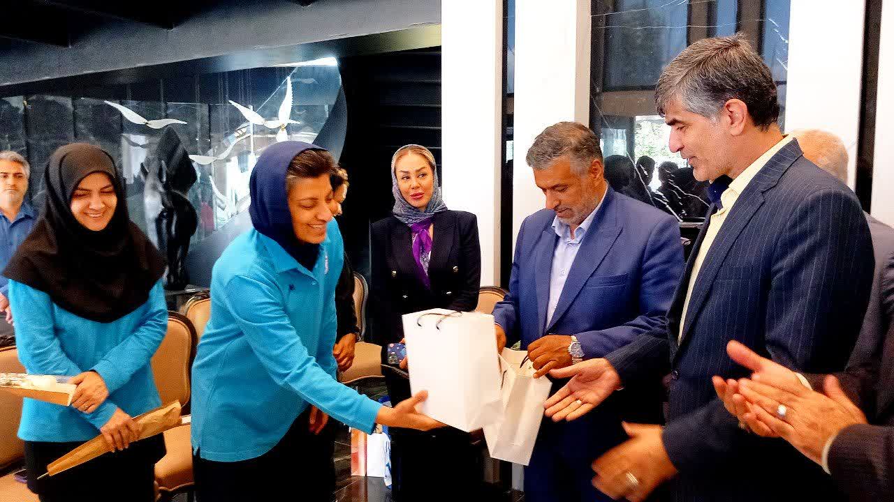 بازدید فرماندار ملارد از اردوی تیم ملی فوتسال بانوان در صفادشت