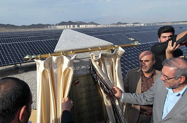 بزرگترین نیروگاه خورشیدی کشور در ملارد افتتاح شد