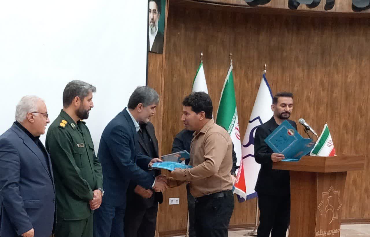 تجلیل از جهادگران ملارد به پاس خدمات به آسیب‌ دیدگان جنگ تحمیلی سوم