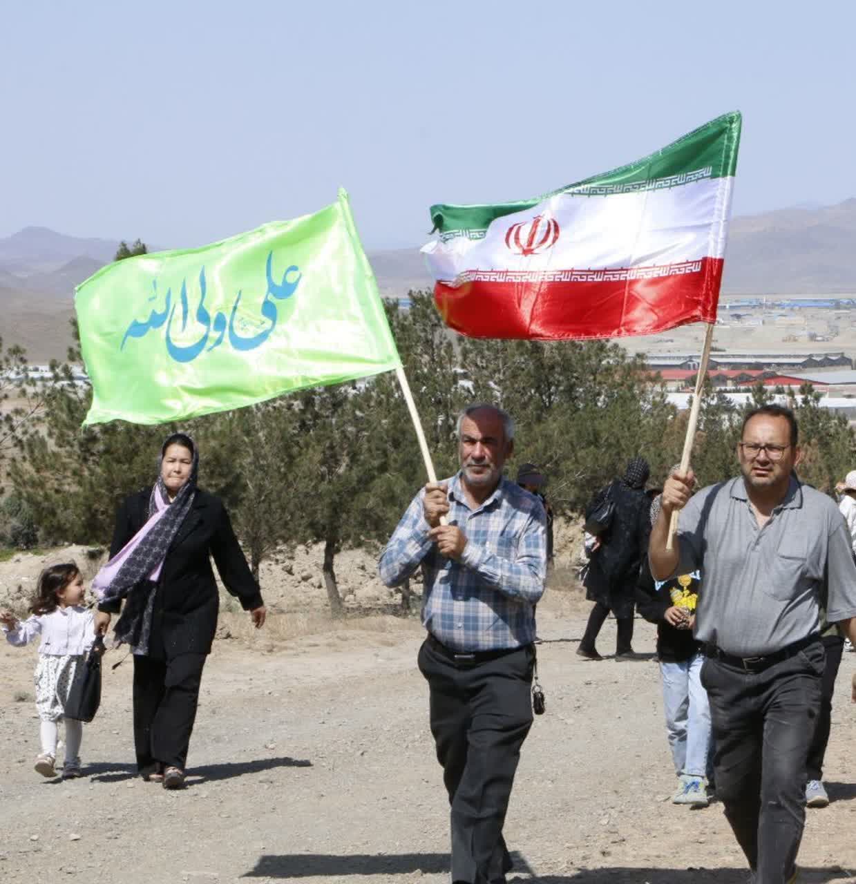 همایش کوهپیمایی خانوادگی با استقبال ۱۰۰۰ نفری در صفادشت
