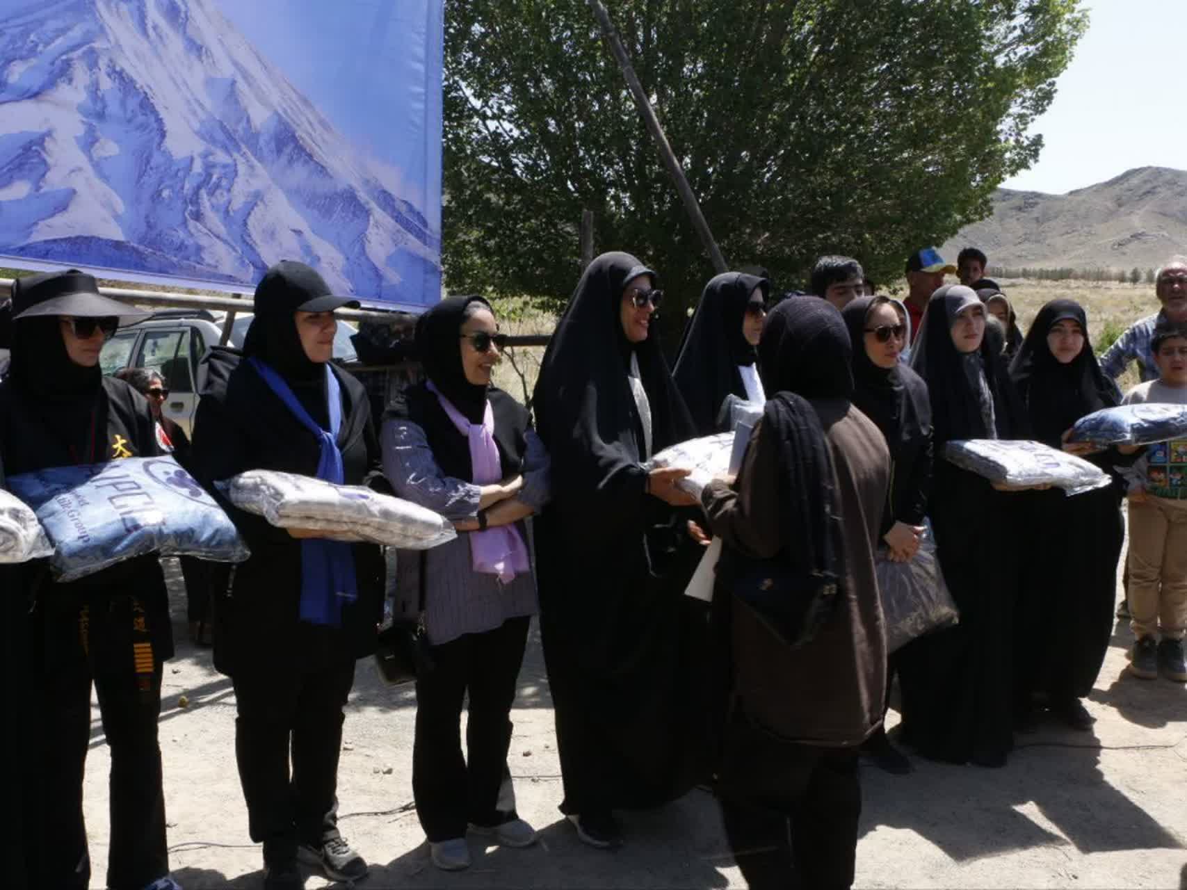 همایش کوهپیمایی خانوادگی با استقبال ۱۰۰۰ نفری در صفادشت