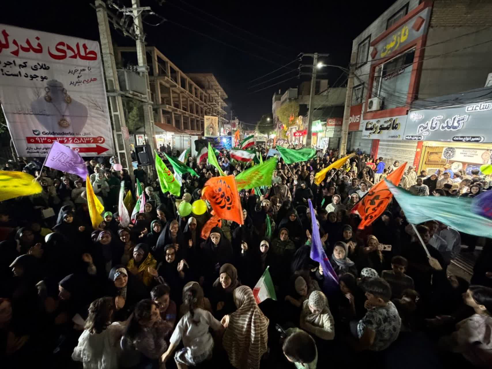 جشن کیلومتری غدیر در خیابان امام خمینی (ره) سرآسیاب ملارد برگزار شد