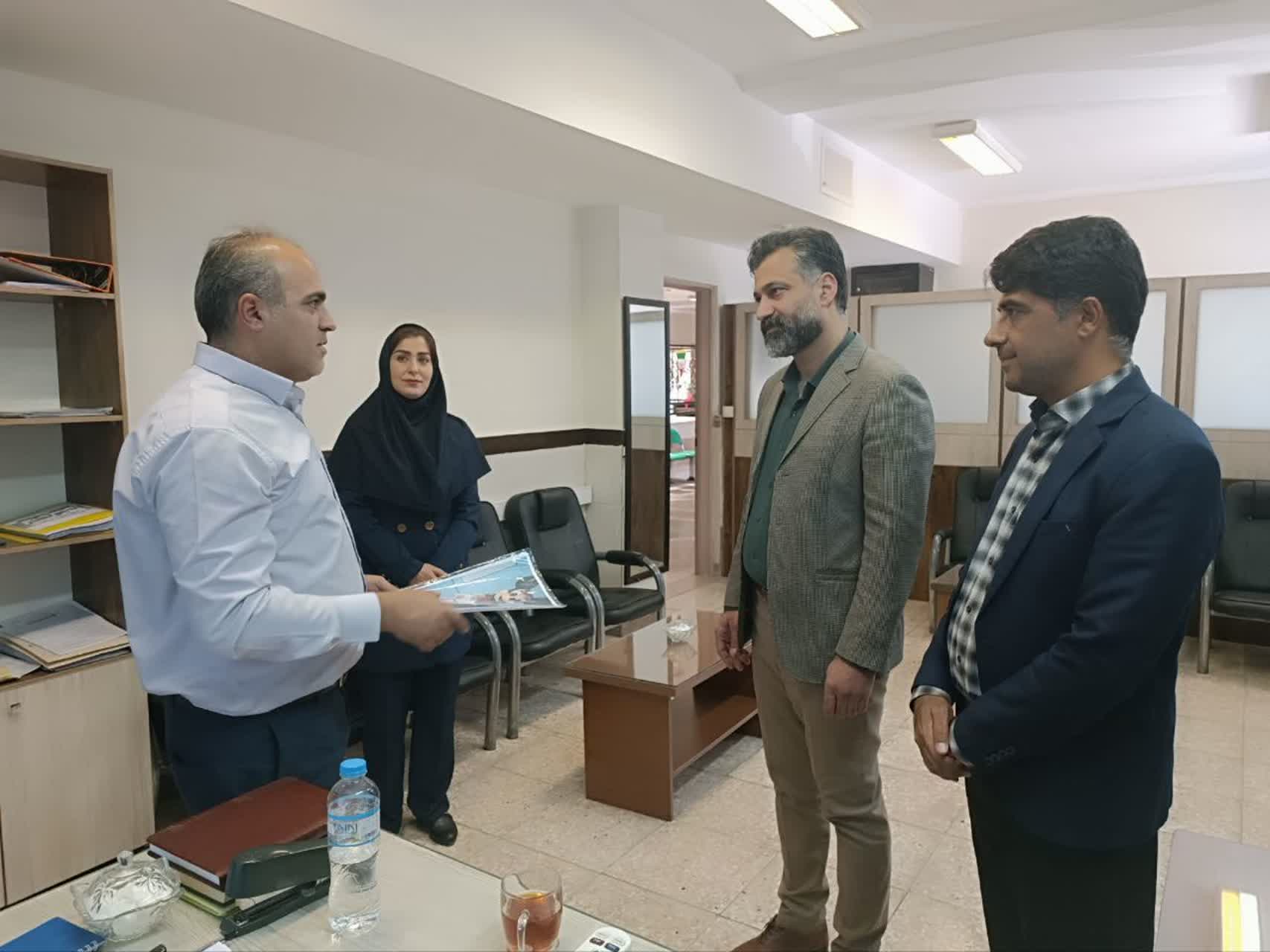 بازدید سرزده رئیس بازرسی فرمانداری از اداره آموزش و پرورش ملارد