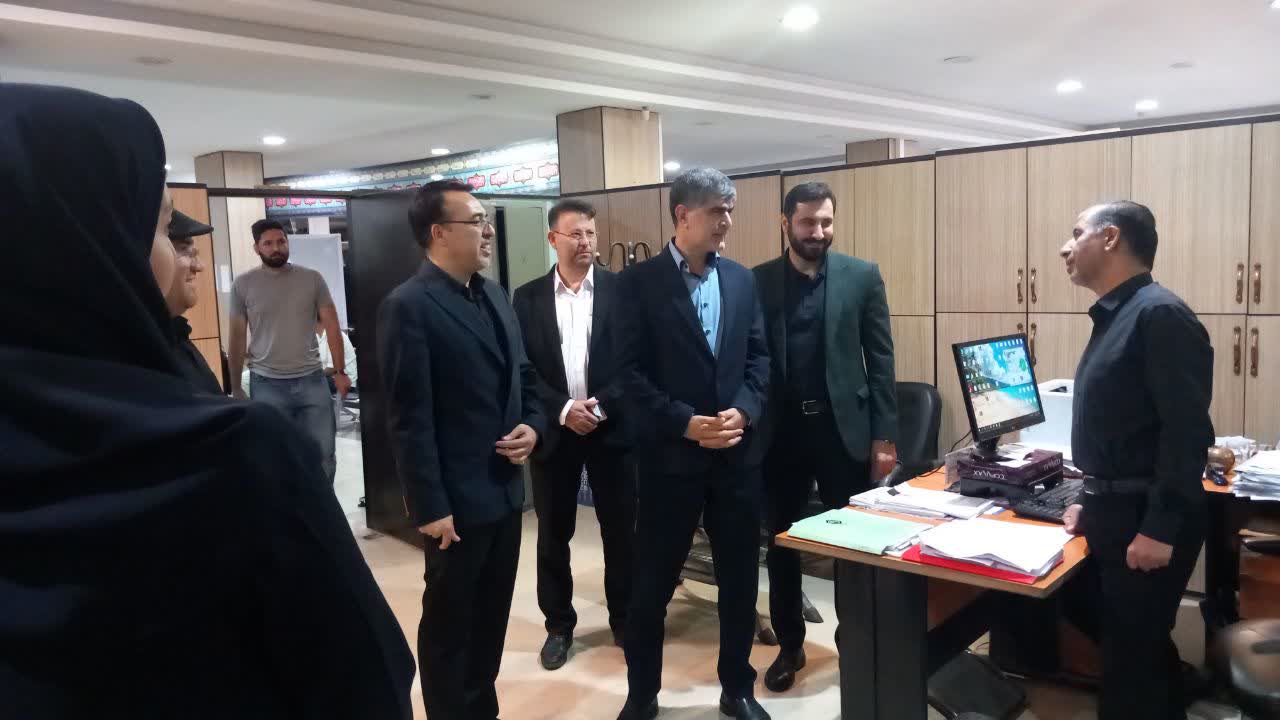بازدید فرماندار ملارد از فرآیند خدمات‌دهی به بیمه‌شدگان تامین اجتماعی