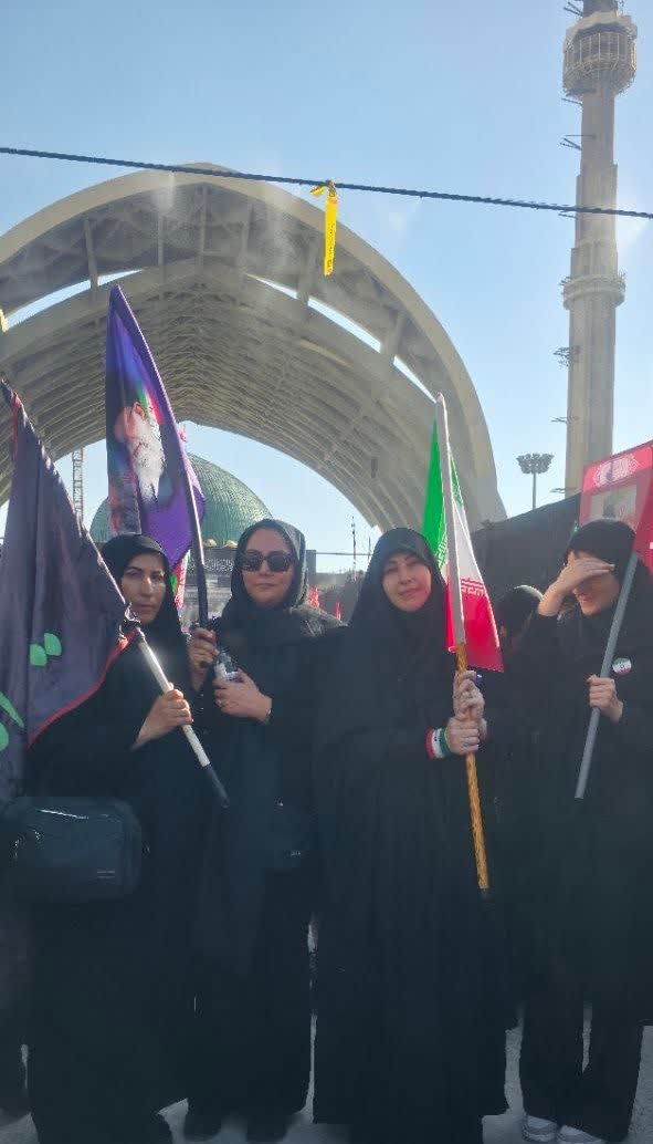 خدمت جهادی پزشک ملاردی به زائران رهبر شهید در مصلی تهران