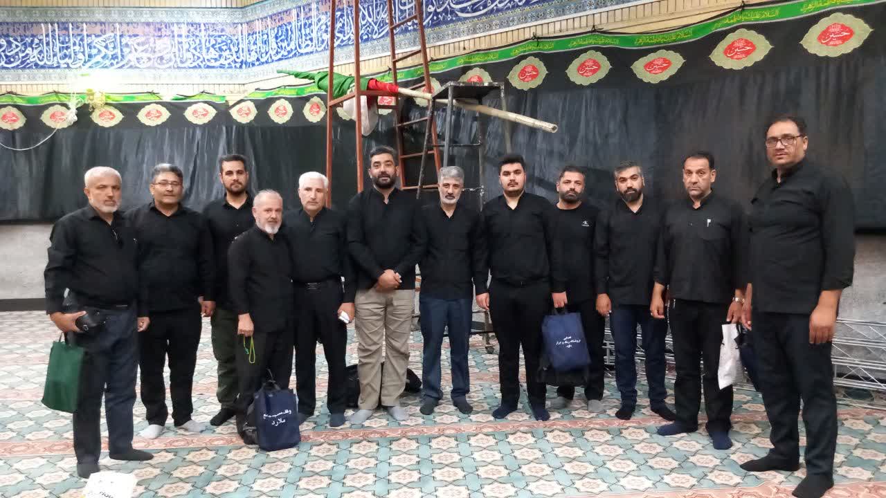 گزارش تصویری؛ خادمیاران رضوی ملارد در خدمت عزاداران رهبر شهید