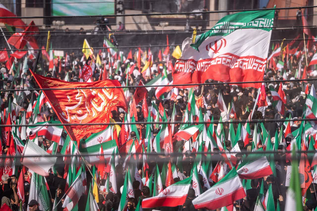 گزارش تصویری؛ اقامه نماز بر پیکر رهبر شهید در مصلی تهران