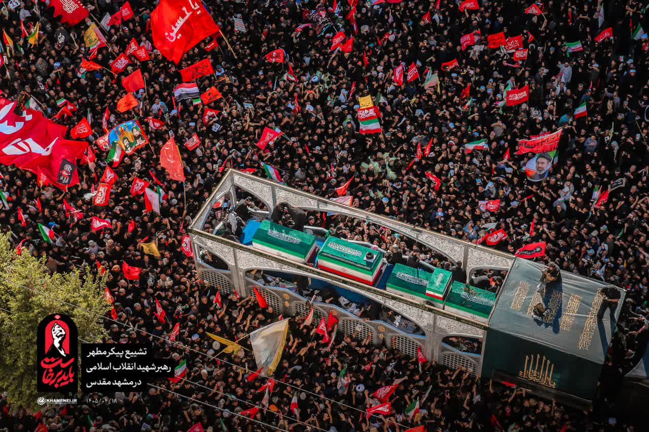 گزارش تصویری؛ حماسه بی‌وقفه مشهد در وداع با رهبر شهید