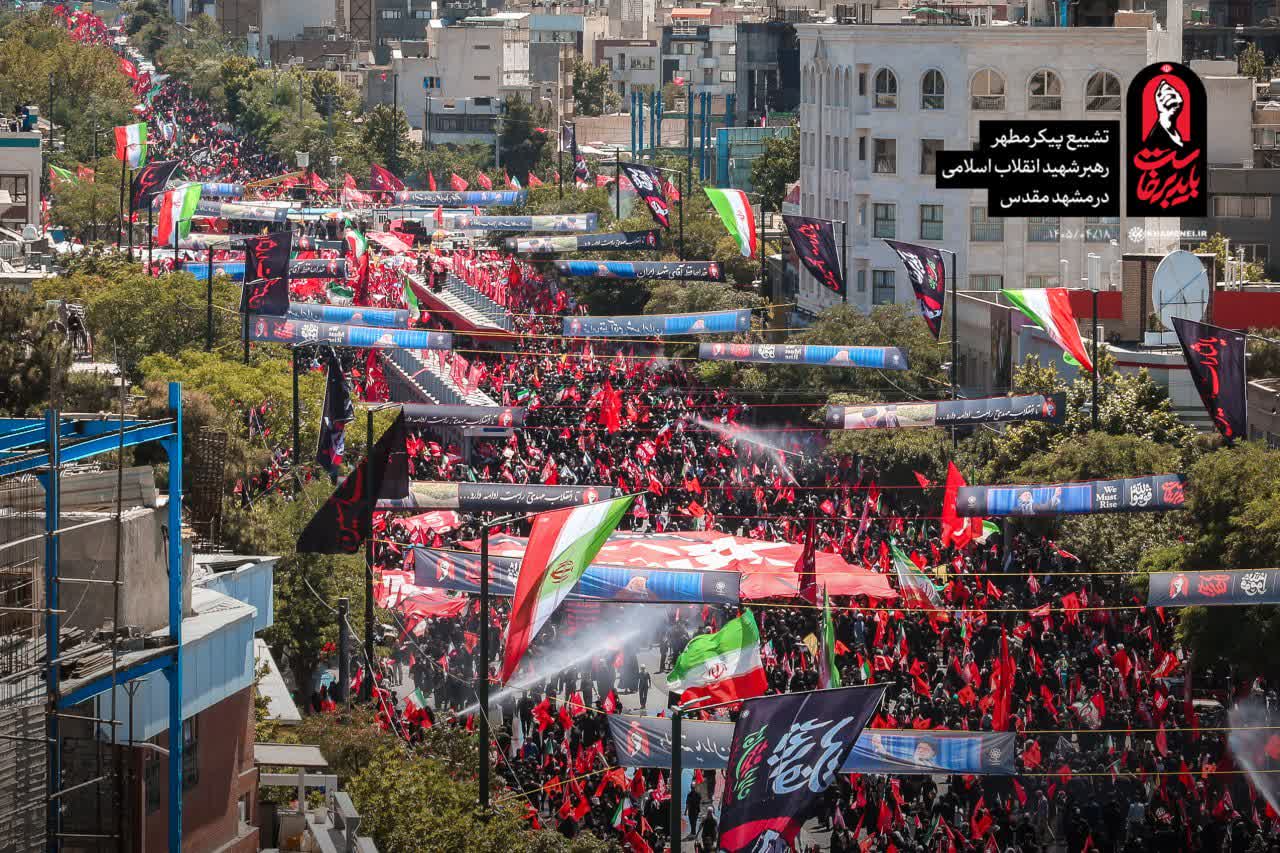 گزارش تصویری؛ حماسه بی‌وقفه مشهد در وداع با رهبر شهید