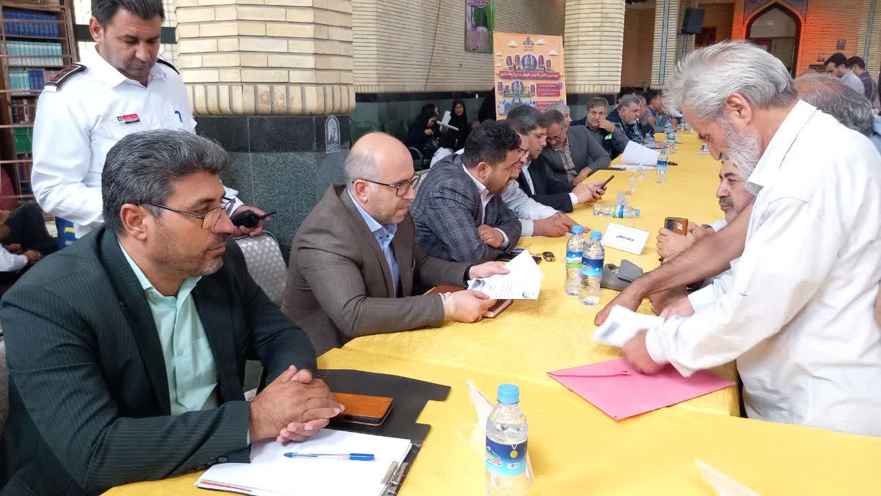 برگزاری میز خدمت هفته دولت در مسجد خاتم‌ الانبیاء مارلیک