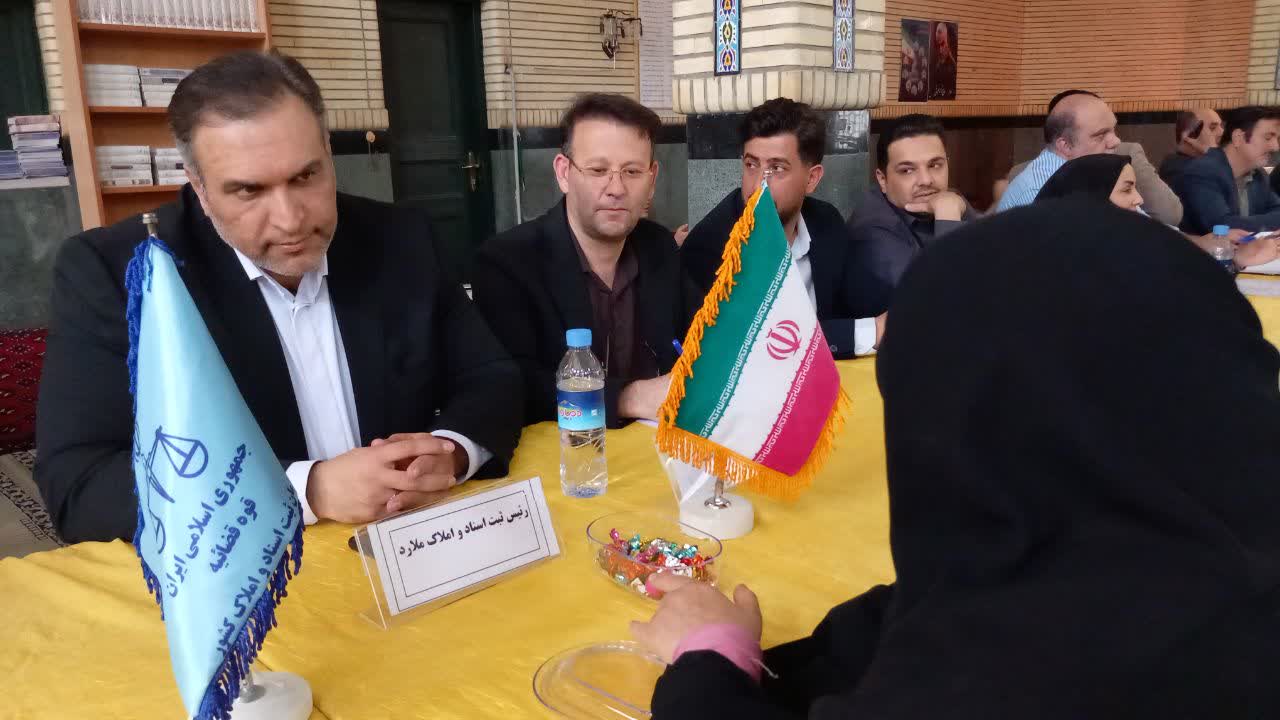 برگزاری میز خدمت هفته دولت در مسجد خاتم‌ الانبیاء مارلیک