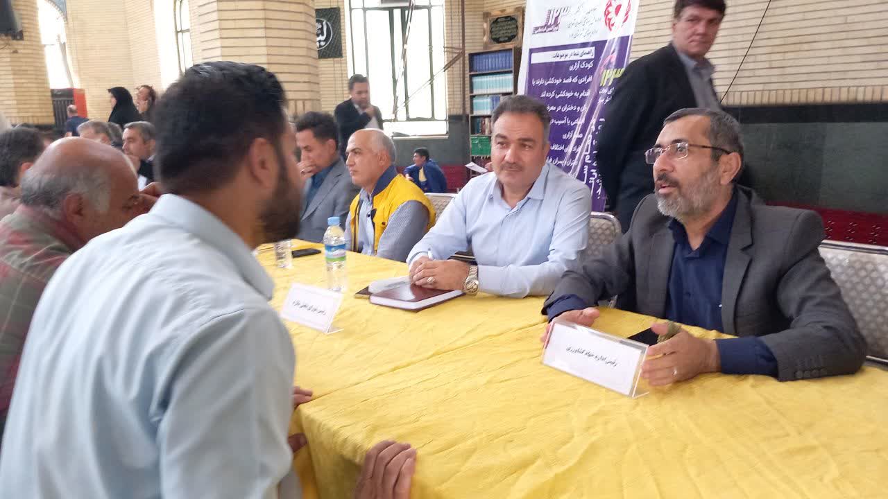 برگزاری میز خدمت هفته دولت در مسجد خاتم‌ الانبیاء مارلیک