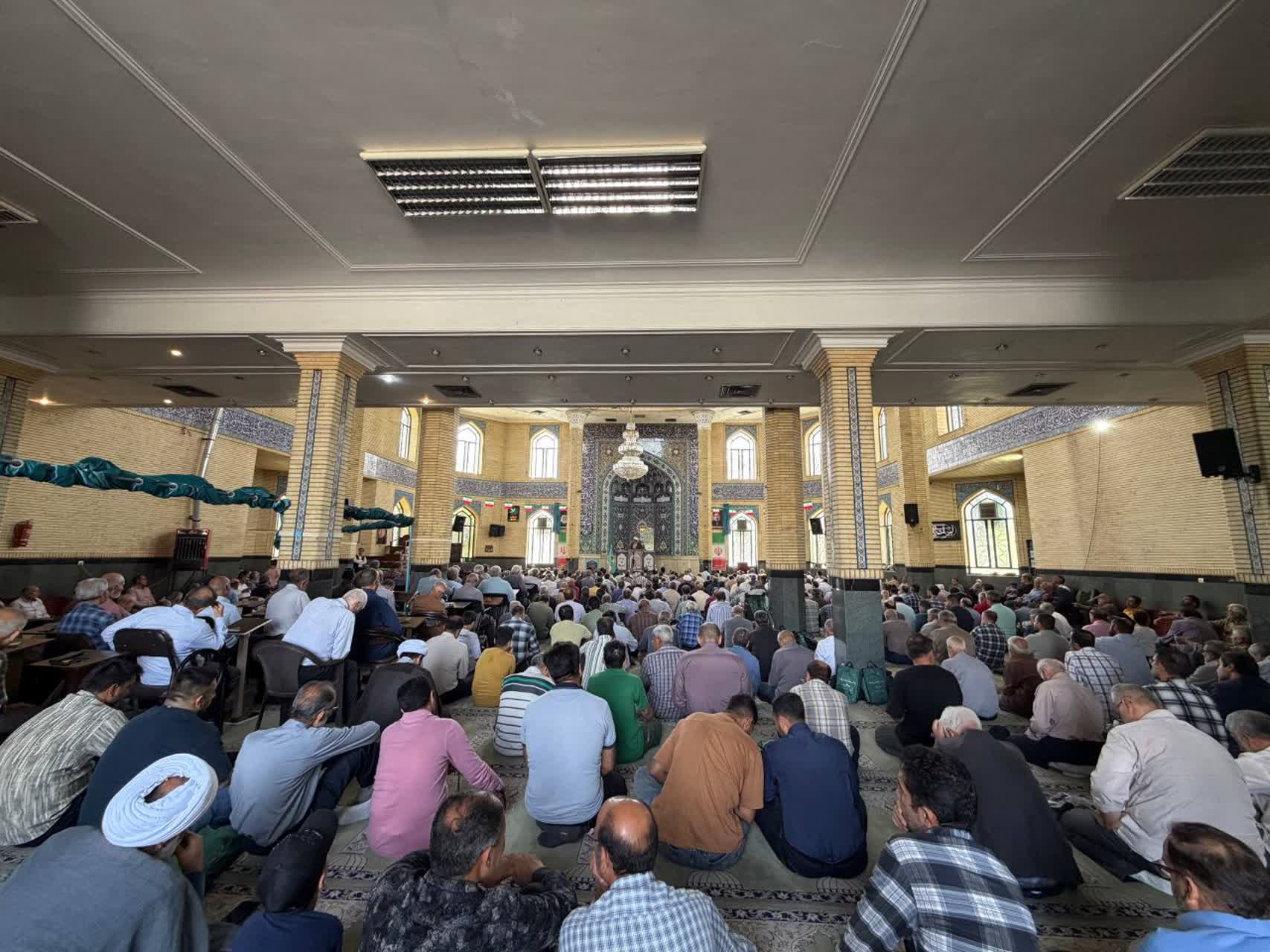 امام جمعه ملارد : انسجام اجتماعی در جنگ ترکیبی خط قرمز است