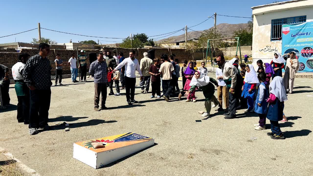 جشنواره ورزشی چاقو و قمشلو در صفادشت برگزار شد