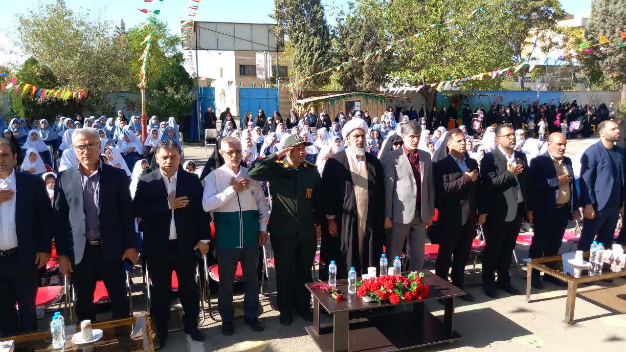 جشن شکوفه‌ ها در ملارد ؛ آغاز سال تحصیلی با ۷۷ هزار دانش‌آموز