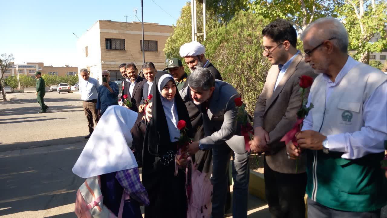 جشن شکوفه‌ ها در ملارد ؛ آغاز سال تحصیلی با ۷۷ هزار دانش‌آموز